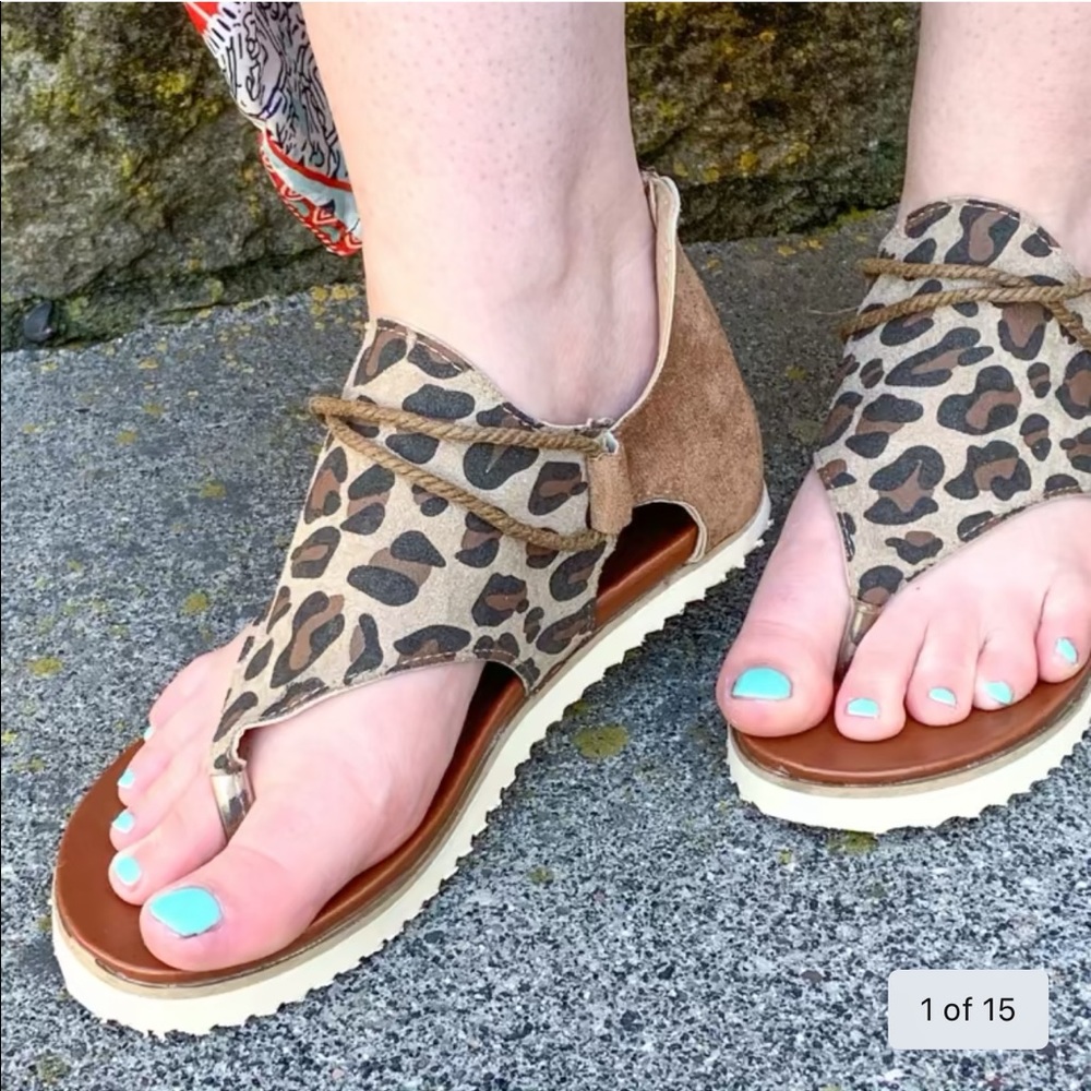 ❌❌ SOLD New Sandals